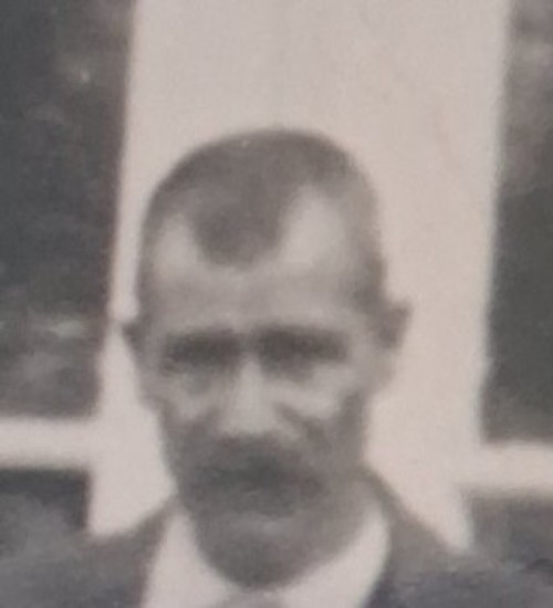 ΚΩΝΣΤΑΝΤΙΝΟΣ ΝΤΟΜΟΥΧΤΣΗΣ