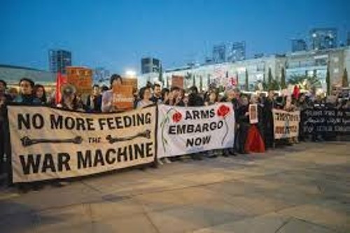 Από την αντιπολεμική διαδήλωση στο Τελ Αβίβ