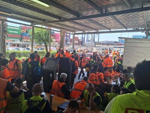 Λιμάνι Πειραιά: Μαζική η συνέλευση της ΕΝΕΔΕΠ