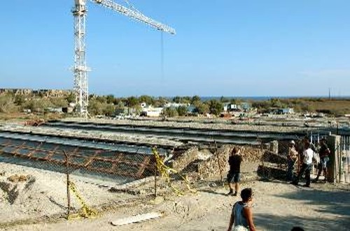 Από την κατάρρευσητου στεγάστρου το 2005