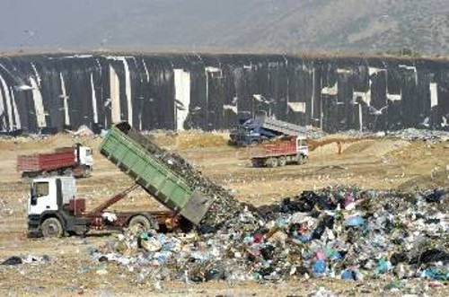 Σε σκουπιδότοπο του Λεκανοπεδίου έχουν μετατρέψει τη Δυτική Αττική, ΝΔ, ΠΑΣΟΚ και ΣΥΝ, μέσα και από τα συλλογικά όργανα της Αυτοδιοίκησης