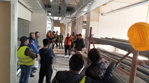 Από τα χαράματα στους χώρους δουλειάς για την απεργία