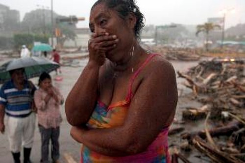 Χιλιάδες οι πλημμυροπαθείς στη Γουατεμάλα