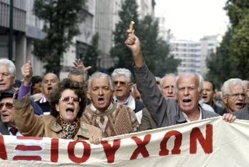 Οι αυριανές περιφερειακές συγκεντρώσεις των συνταξιούχων δίνουν συνέχεια στο πλούσιο αγωνιστικό πρόγραμμα που αποφάσισαν οι συνεργαζόμενες Ομοσπονδίες τους