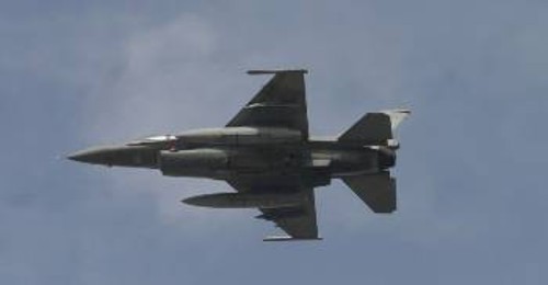 ΗΠΑ, Βρετανία και ΕΕ δρομολογούν τα σχέδια για την εκπαίδευση Ουκρανών πιλότων σε F-16