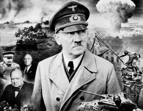 Το αντιδραστικό μοτίβο περί των «δύο ολοκληρωτισμών», που εξισώνει τον κομμουνισμό με το φασισμό. Πρόκειται για μια θεωρία ιδιαίτερα δημοφιλή στην πλουτοκρατία και στους εκφραστές της αστικής προπαγάνδας, που αξιοποιείται με σκοπό, αφενός τη συκοφάντηση της ΕΣΣΔ - της κύριας δύναμης συντριβής του ναζιστικού / φασιστικού ιμπεριαλισμού - και αφετέρου τη συγκάλυψη του διεθνούς καπιταλισμού για το ρόλο που έπαιξε στην άνοδο, στη στήριξη και τη χρησιμοποίηση των φασιστικών καθεστώτων