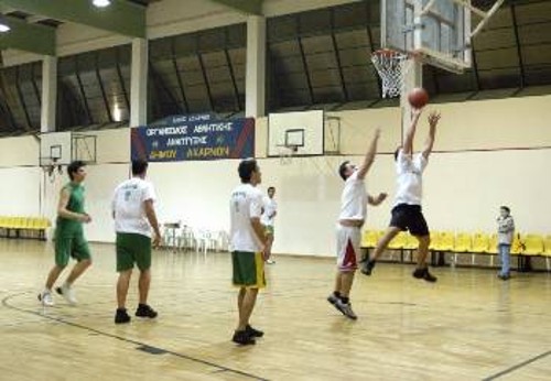 Ακριβά κοστίζει η προπόνηση στο μπάσκετ για τον Πρωτέα, αφού αναγκάζονται να πληρώνουν τις εγκαταστάσεις του Αγ. Κοσμά