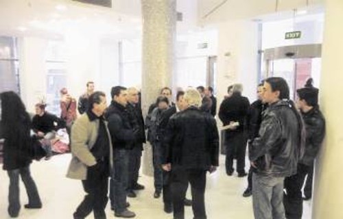 Από την παράσταση διαμαρτυρίας συνδικαλιστών των ξενοδοχοϋπαλλήλων στο «Κάνιγγος» το πρωί της περασμένης Παρασκευής