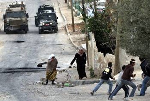 Στιγμιότυπο από μια ακόμη εισβολή του ισραηλινού στρατού στην Τζενίν. Αυτή η «καθημερινότητα» για τους Παλαιστίνιους αναμένεται να ενταθεί