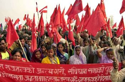 Από πρόσφατη διαδήλωση του Νεπαλέζικού λαού ενάντια στη βασιλεία