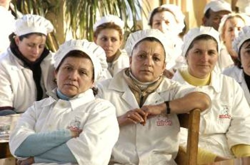 Εργαζόμενους - ομήρους στις ανάγκες της «ανταγωνιστικότητας» θέλει το κεφάλαιο