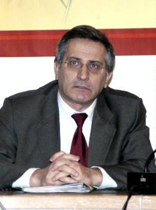 Ο υποψήφιος δήμαρχος που στηρίζει το ΚΚΕ, Βασίλης Δημόπουλος