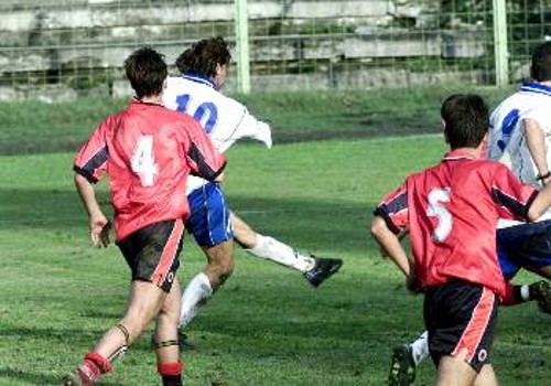 Είναι η στιγμή που ο Βακουφτσής σκοράρει... τρίποντο
