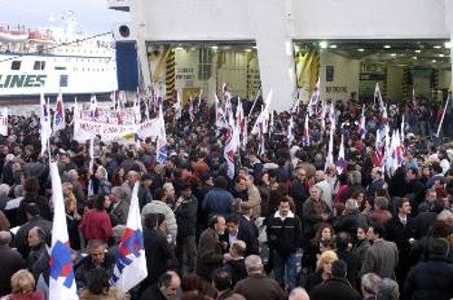 Ναυτεργάτες και νησιώτες, το σύνολο των εργαζομένων σε στεριά και θάλασσα, έχουν συμφέρον να οικοδομήσουν τη δική τους συμμαχία για πλοία στην υπηρεσία του λαού