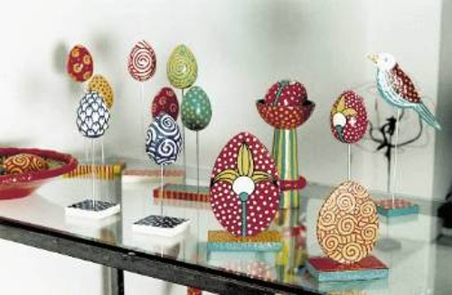 Πασχαλιάτικα στολίδια από παπιέ μασέ της Ελενας Δημηροπούλου