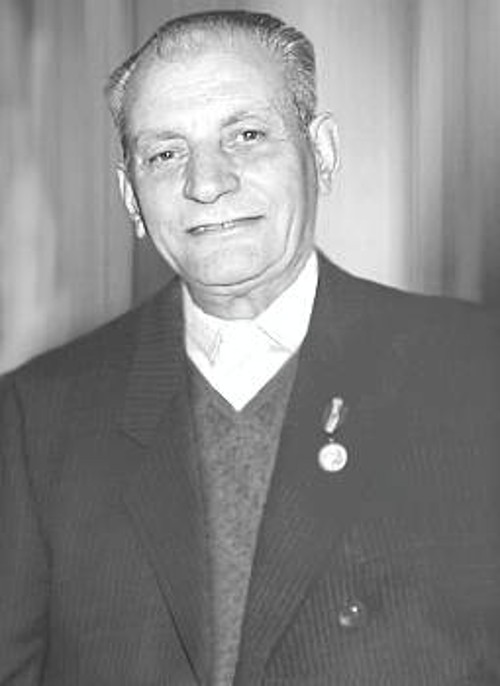 ΚΑΜΠΟΛΗΣ ΤΑΣΟΣ (ΚΑΛΥΒΑΣ)