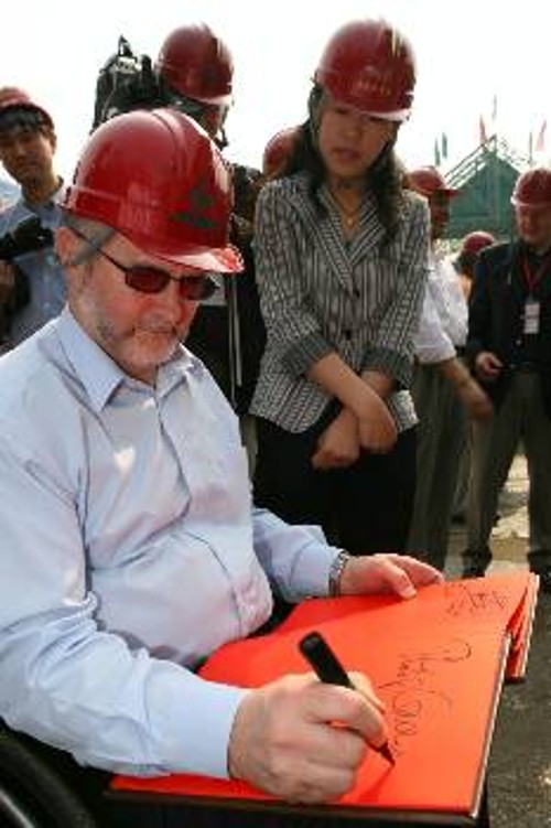 Σε κατάσταση έντονης οικοδομικής δραστηριότητας βρίσκεται το Πεκίνο λόγω της προετοιμασίας για του Ολυμπιακούς Αγώνες του 2008