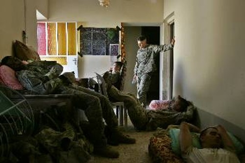 Κατάληψη σπιτιού από κατοχικούς στρατιώτες, στην πόλη Ραμάντι του Ιράκ