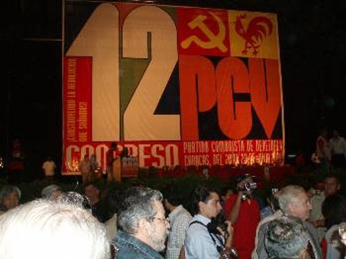 Το κεντρικό σύνθημα του Συνεδρίου του ΚΚ Βενεζουέλας ήταν: «Χτίζοντας την επανάσταση που ονειρευόμαστε»