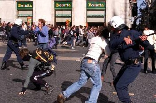 Ετσι αντιμετωπίζονται οι διαδηλωτές στη «δημοκρατική» Ισπανία
