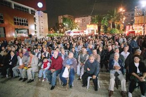 Πλήθος κόσμου στη χτεσινή συγκέντρωση