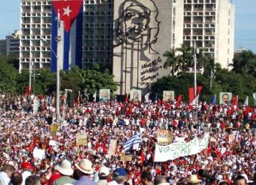 Ο λαός της Κούβας υπερασπίζεται την Επανάστασή του