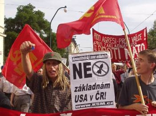 Από παλιότερη κινητοποίηση των Τσέχων νέων κομμουνιστών ενάντια στην «ασπίδα»