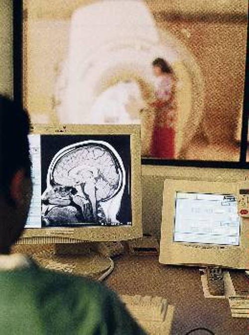Η Τομογραφία Μαγνητικού Συντονισμού (MRI) επιτρέπει στους επιστήμονες να «διαβάσουν» το μυαλό κάποιων από τους ασθενείς που έχουν τραυματισμένο εγκέφαλο