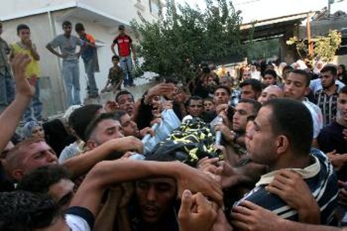 Οι κηδείες των μαχητών της «Τζιχάντ» μετατράπηκαν χτες σε διαδηλώσεις κατά του Ισραήλ