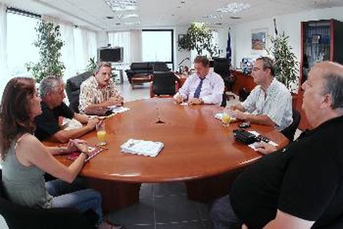 Στιγμιότυπο από τη χτεσινή συνάντηση για την Πάρνηθα