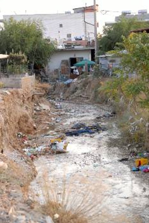 Το μπαζωμένο ρέμα της Εσχατιάς. Πώς να μην πλημμυρίσει;