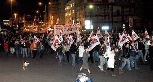 Από την πορεία στον Πειραιά