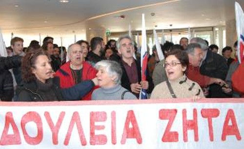 Στις 20 Γενάρη, οι ταξικές δυνάμεις κατέλαβαν το ξενοδοχείο του «Αστέρα». Λίγες μέρες μετά, η εργοδοσία ξεκίνησε τη διαδικασία υπογραφής συμβάσεων αορίστου χρόνου