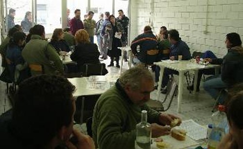 Από παλιότερη περιοδεία της Σοφίας Καλαντίδου σε χώρους δουλειάς