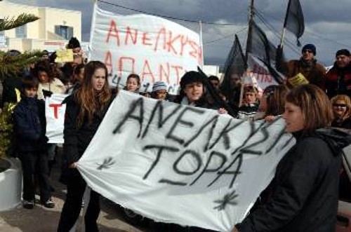 Το αίτημα για ανέλκυση του ναυαγίου είναι πάνδημο στο νησί της Σαντορίνης