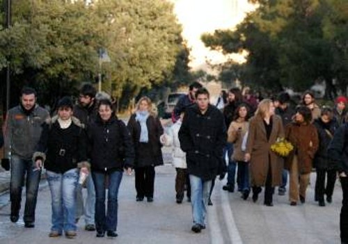 Από την προχτεσινή κινητοποίηση των καθαριστριών στην Πολυτεχνειούπολη του Ζωγράφου