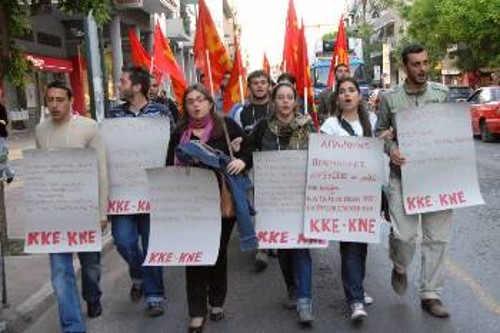 Από παλιότερη πικετοφορία του ΚΚΕ σε εργατογειτονιά της Αθήνας