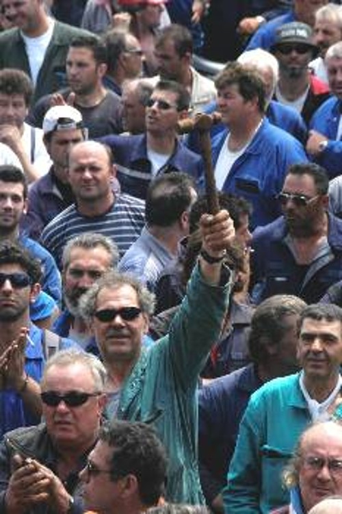 Αποφασισμένοι να επιβάλουν το δίκιο τους είναι οι εργάτες της Ζώνης