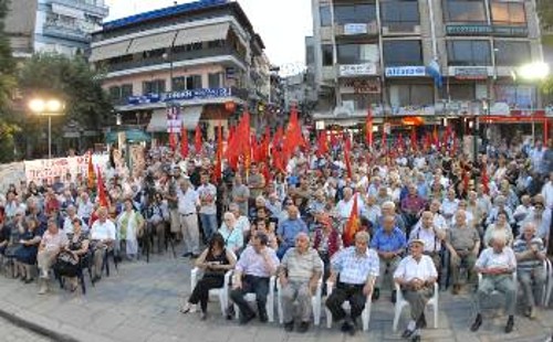 Από τη συγκέντρωση στην πόλη
