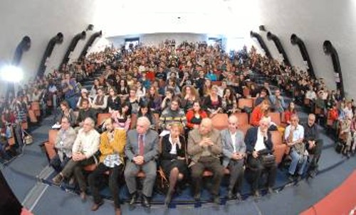 Από τη χτεσινή εκδήλωση παρουσίασης των Θέσεων της ΚΕ στην Πολυτεχνική Σχολή της Θεσσαλονίκης