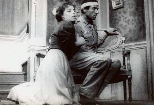 Σκηνή από το «Βαθιές είναι οι ρίζες»