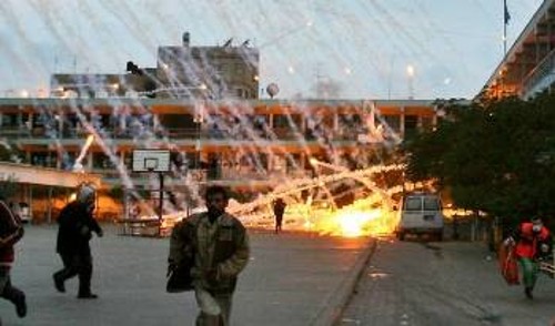 Από επίθεση του Ισραήλ στον προσφυγικό καταυλισμό Τζαμπαλίγια στη βόρεια Γάζα, με όπλα λευκού φωσφόρου
