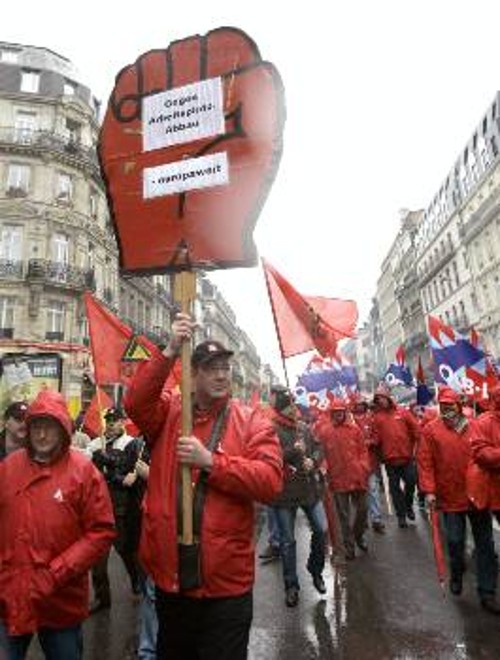 Από χτεσινή διαδήλωση Γερμανών μεταλλεργατών στις Βρυξέλλες ενάντια στις απολύσεις