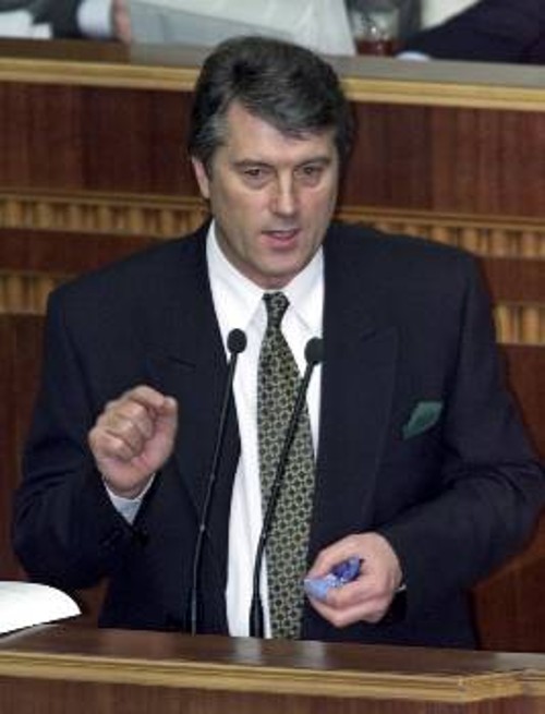 Ο πρωθυπουργός της Ουκρανίας στο βήμα της Βουλής