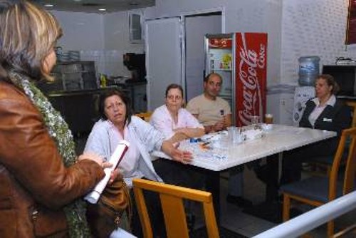 Από τη χτεσινή συζήτηση στην τραπεζαρία προσωπικού του «Νοβοτέλ»