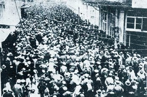 Εργάτες και λαός της Θεσσαλονίκης ξεχύθηκαν στους δρόμους, υπερασπιζόμενοι τα δικαιώματά τους, στις 9 του Μάη 1936