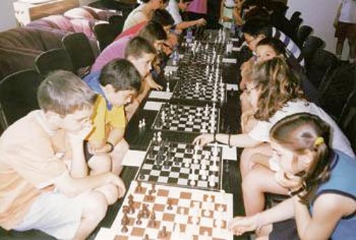 Σκακιστικοί αγώνες μεταξύ μαθητών και μαθητριών Δημοτικών σχολείων