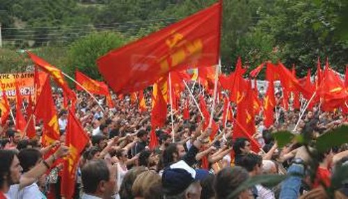 Είναι γελασμένοι όσοι νομίζουν ότι με «μνημόνια» και αντικομμουνιστικά ψηφίσματα θα καταφέρουν να τρομοκρατήσουν το κίνημα και τους κομμουνιστές που βρίσκονται στην πρωτοπορία του