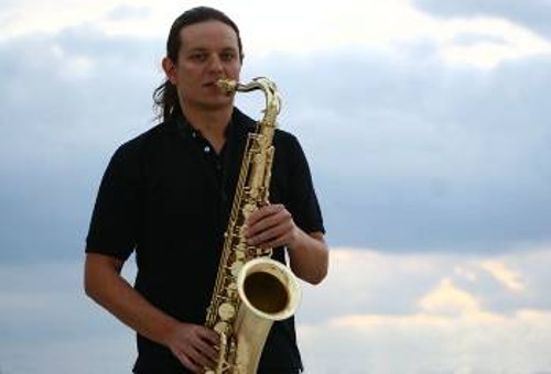  Γιάννης Κασέτας