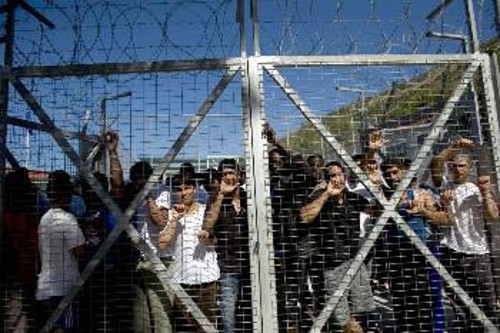 Η βάρβαρη ιμπεριαλιστική πολιτική της ΕΕ σε βάρος των μεταναστών γίνεται όχημα, για να συντηρείται η αμφισβήτηση των ελληνικών θαλάσσιων συνόρων στο Αιγαίο